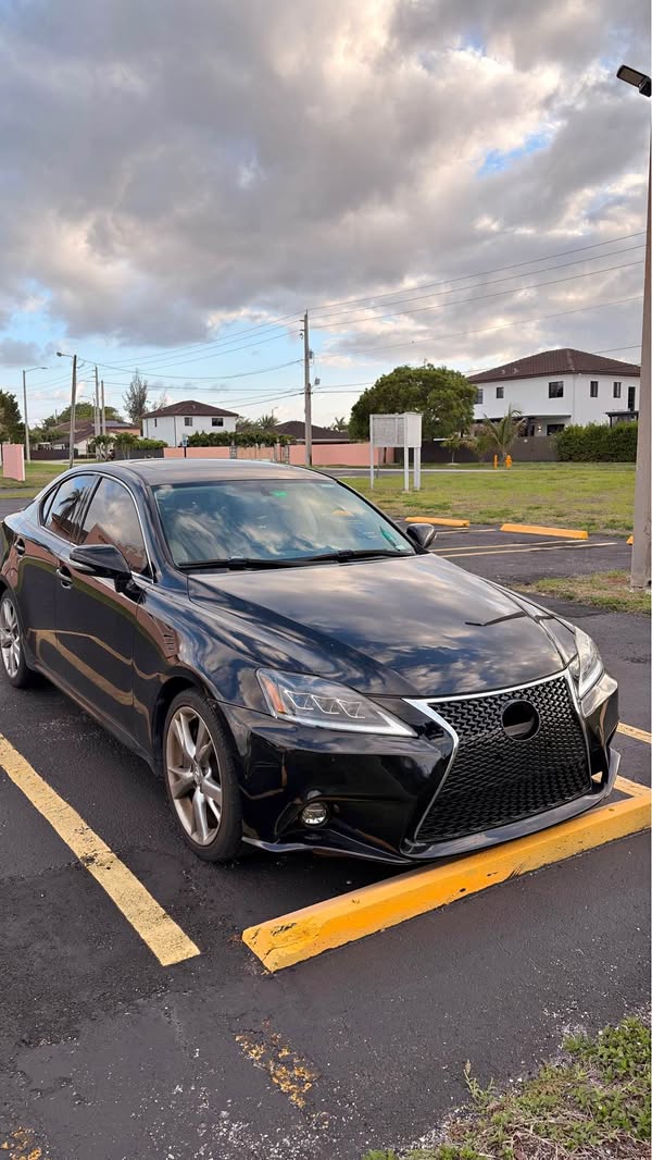 2009 Lexus IS - IS 350 Sedan 4D