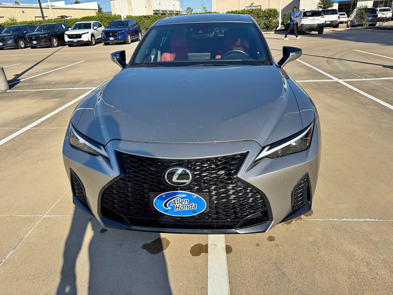 2022 Lexus IS