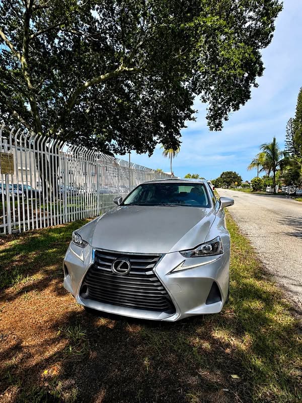 2018 Lexus IS - IS 300 Sedan 4D
