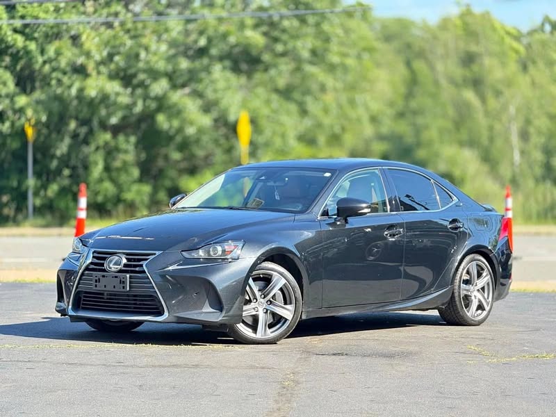 2017 Lexus IS 300 Sedan 4D