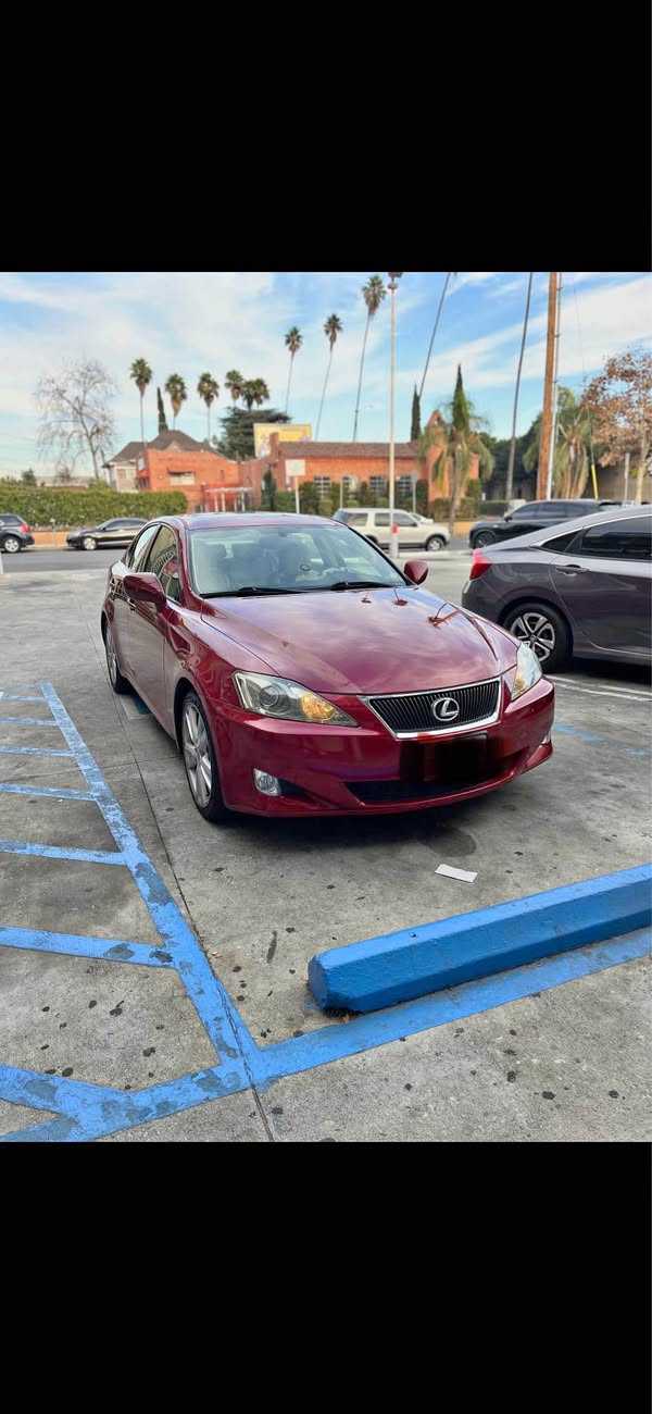 2007 Lexus IS - IS 250 Crafted Line Sedan 4D