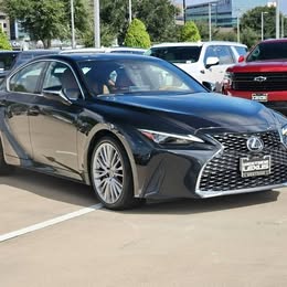 2023 Lexus is 300