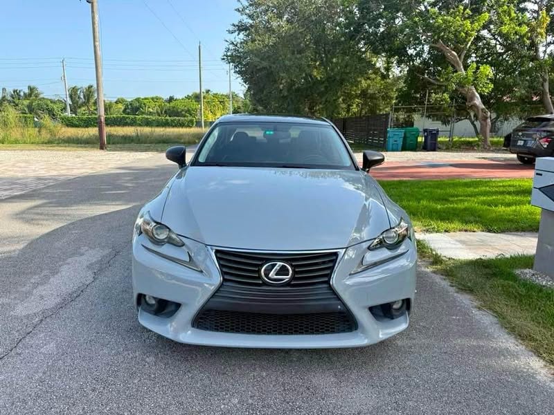 2016 Lexus IS