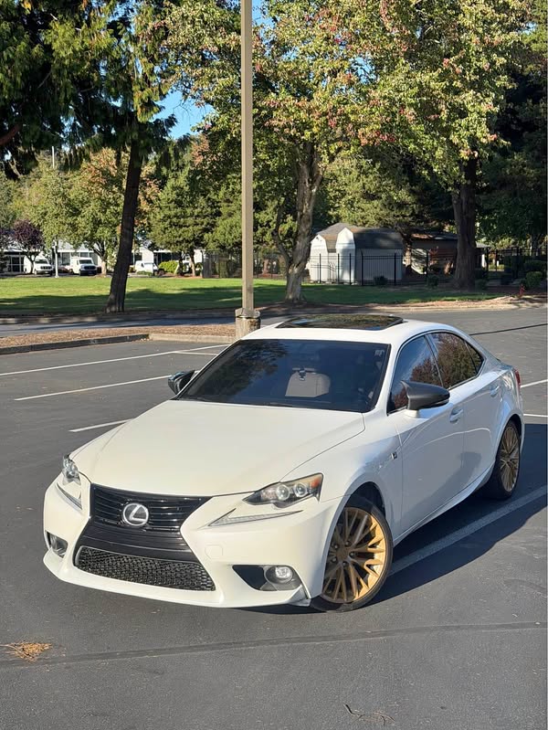 2015 Lexus IS - IS 250 Crafted Line Sedan 4D