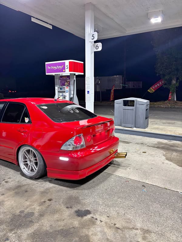 2002 Lexus IS - IS 300 Sedan 4D