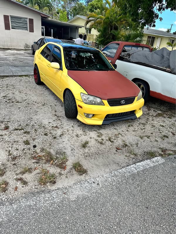 2002 Lexus IS - IS 300 Sedan 4D
