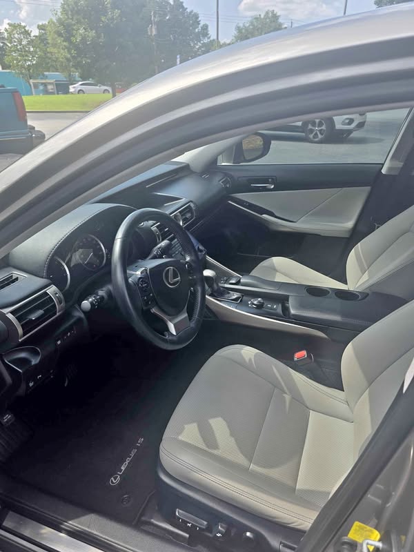 2014 Lexus IS - IS 250 Sport Sedan 4D