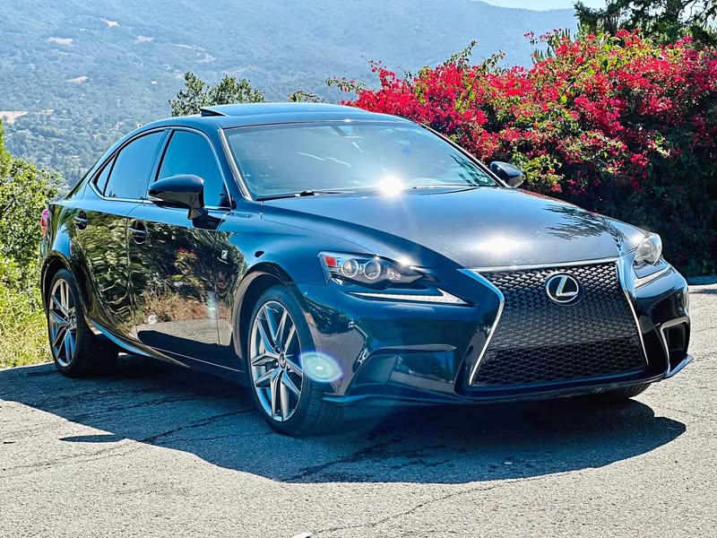 2016 Lexus IS - IS 200t Sedan 4D