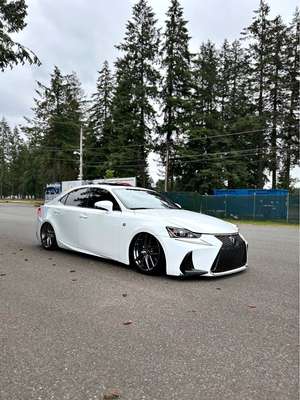 2017 Lexus IS - 200t F sport