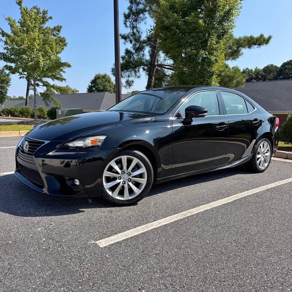 2015 Lexus IS - IS 250 Sport Sedan 4D