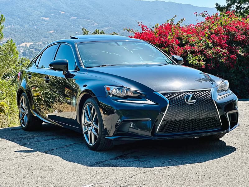 2016 Lexus IS - IS 200t Sedan 4D