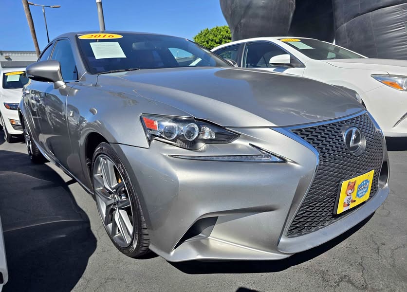 2016 Lexus IS - IS 200t Sedan 4D