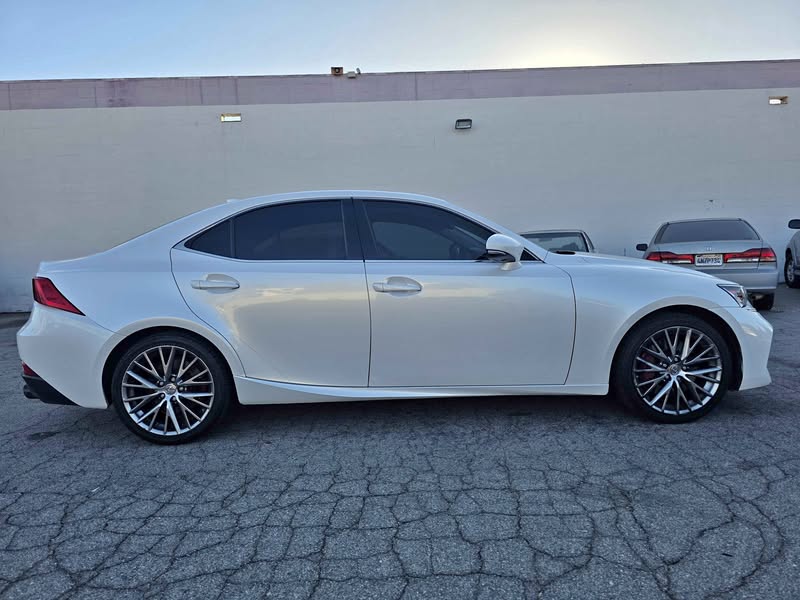 2017 Lexus IS - IS 200t Sedan 4D