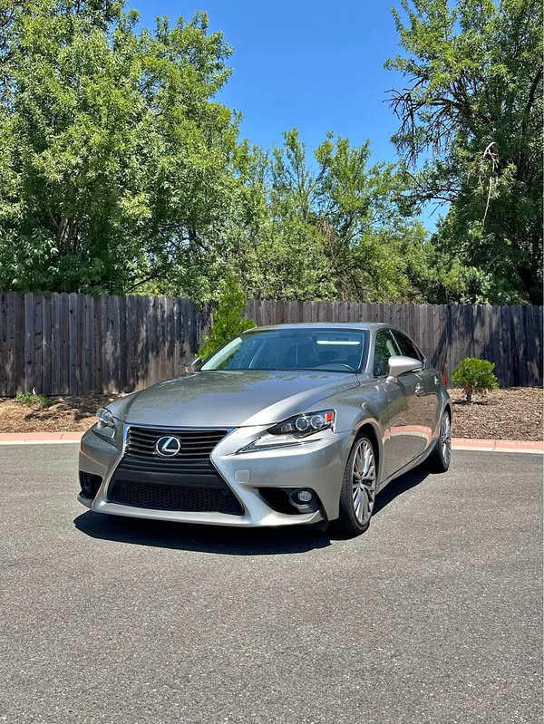 2016 Lexus IS - IS 200t Sedan 4D
