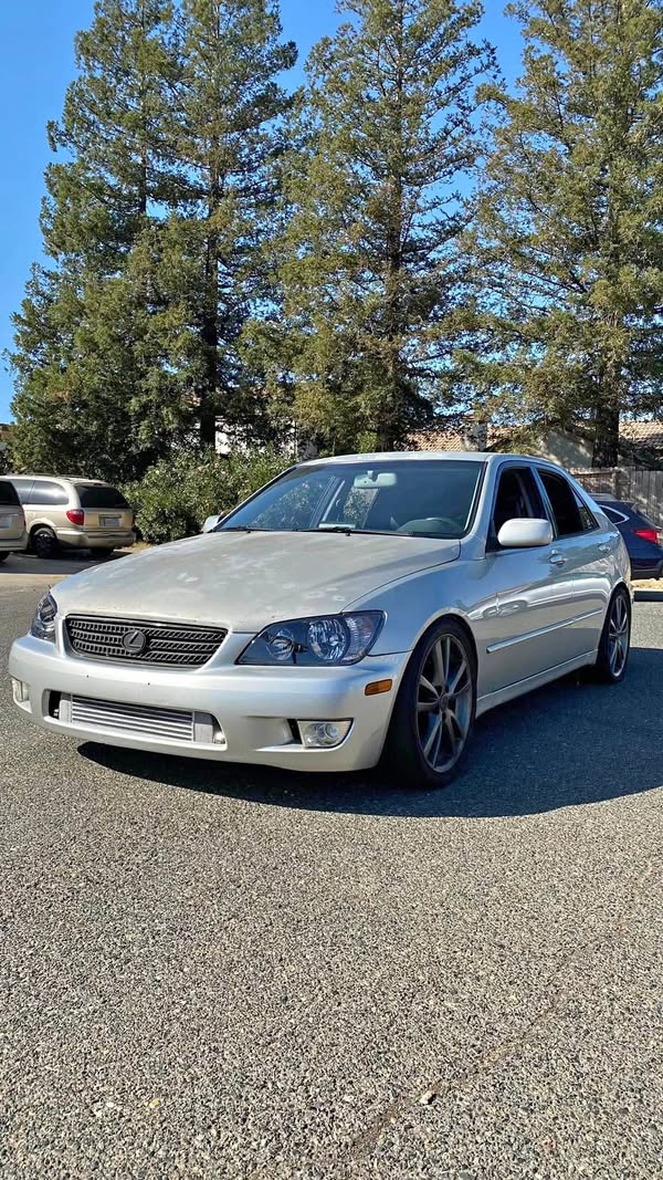 2005 Lexus IS - IS 300 Sedan 4D