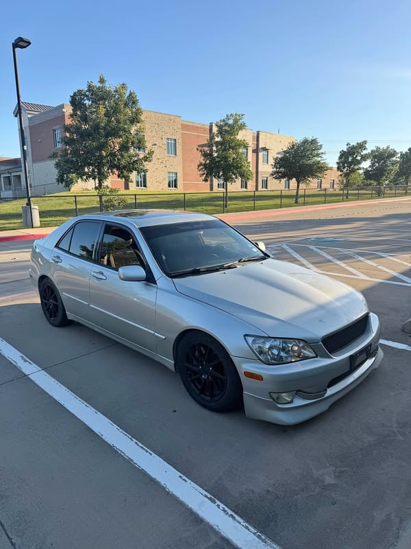 2002 Lexus IS - IS 300 Sedan 4D