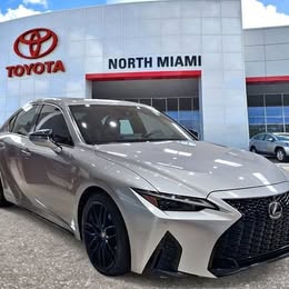 2023 Lexus IS