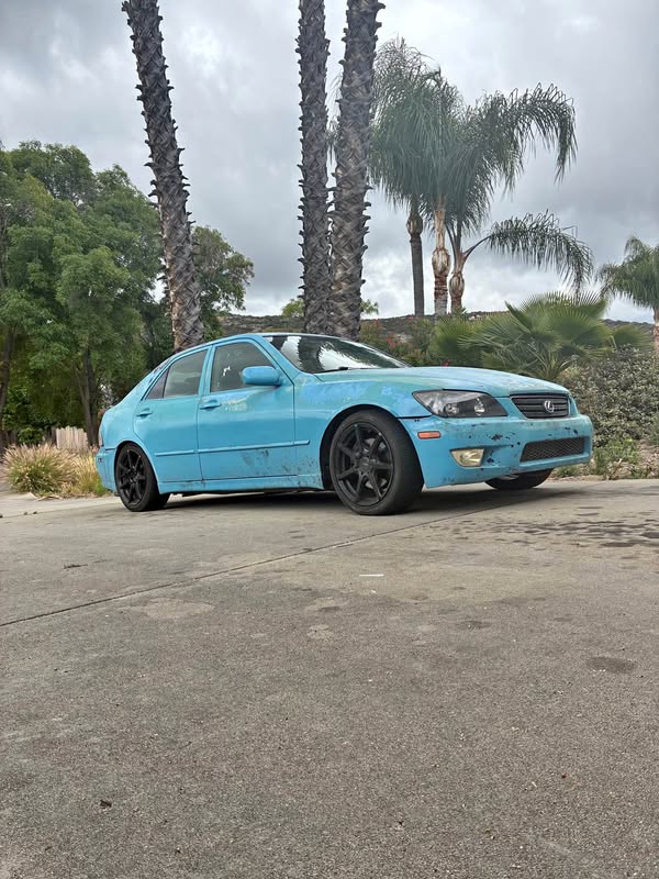2002 Lexus IS - IS 300 Sedan 4D