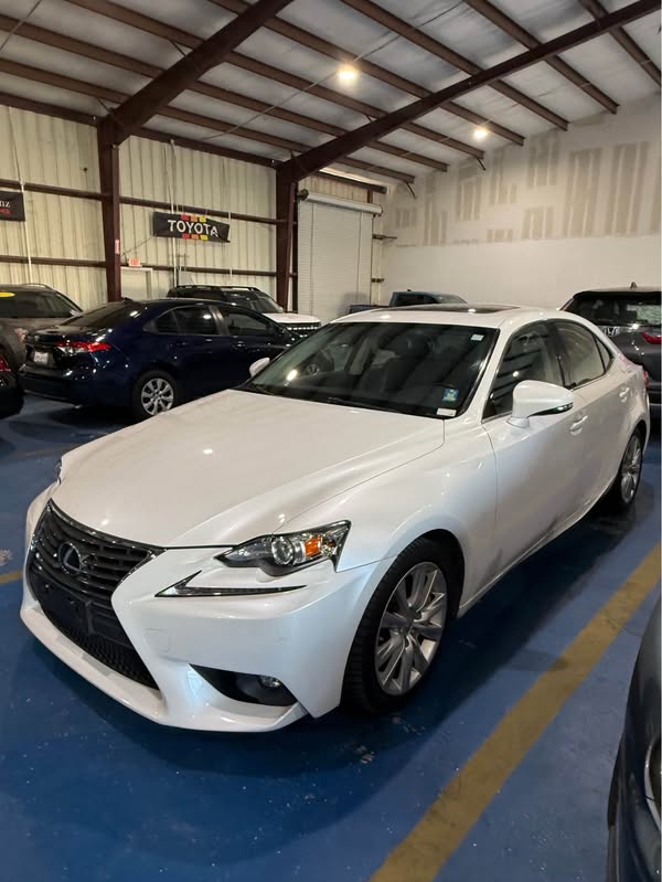 2016 Lexus IS - IS 200t Sedan 4D