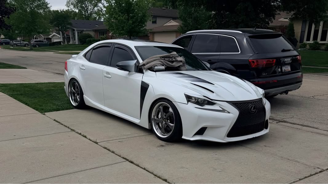 2016 Lexus IS - IS 300 F SPORT Sedan 4D