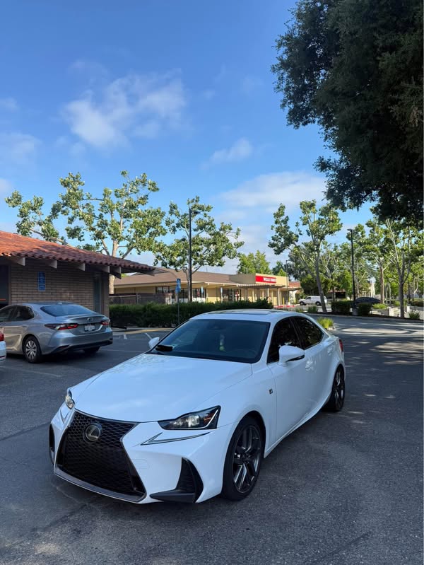 2016 Lexus IS - IS 200t Sedan 4D