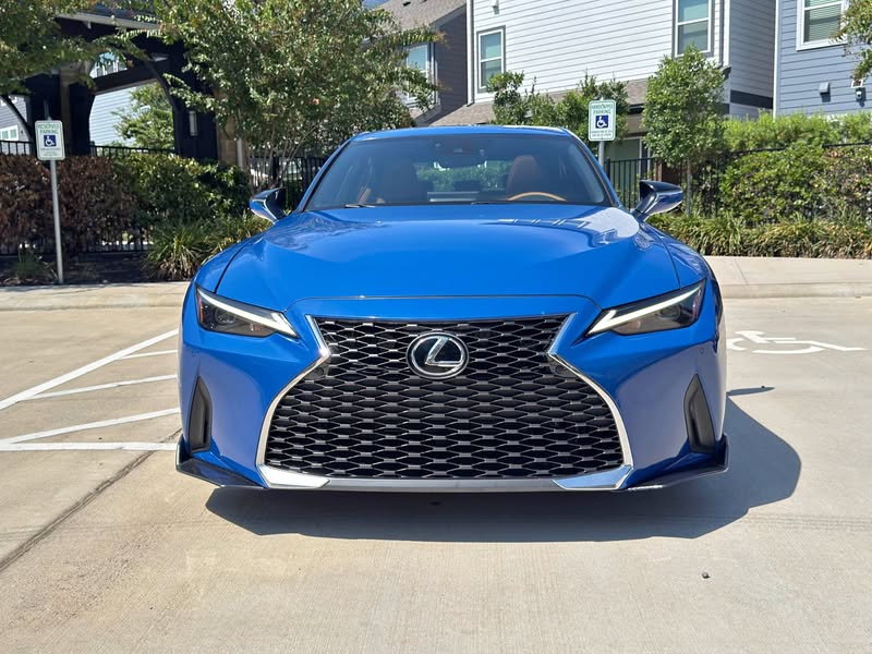 2022 Lexus IS - IS 300 Sedan 4D