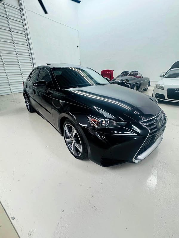 2017 Lexus IS - IS 300 Sedan 4D