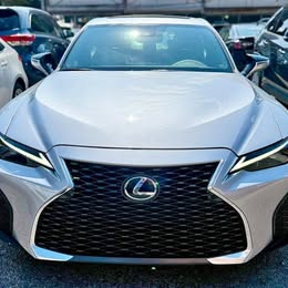 2023 Lexus IS 300