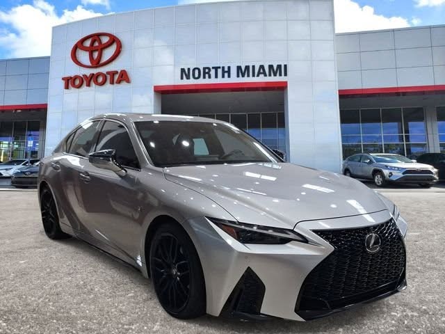 2023 Lexus IS