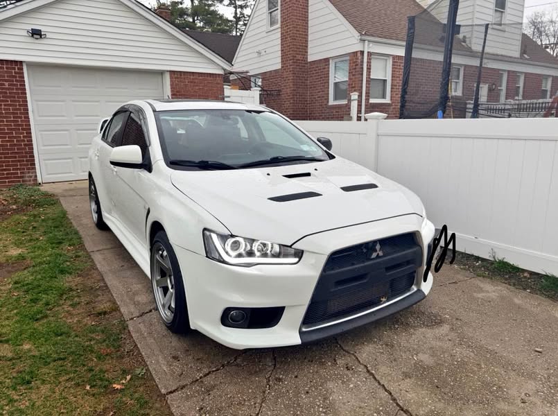 2010 Mitsubishi Lancer Evolution - MR Sedan 4D