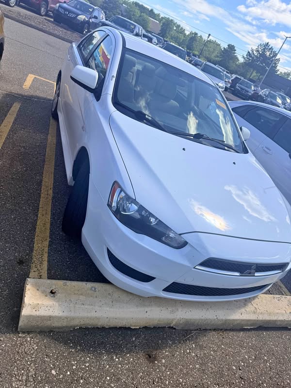 2012 Mitsubishi Lancer - ES Sedan 4D