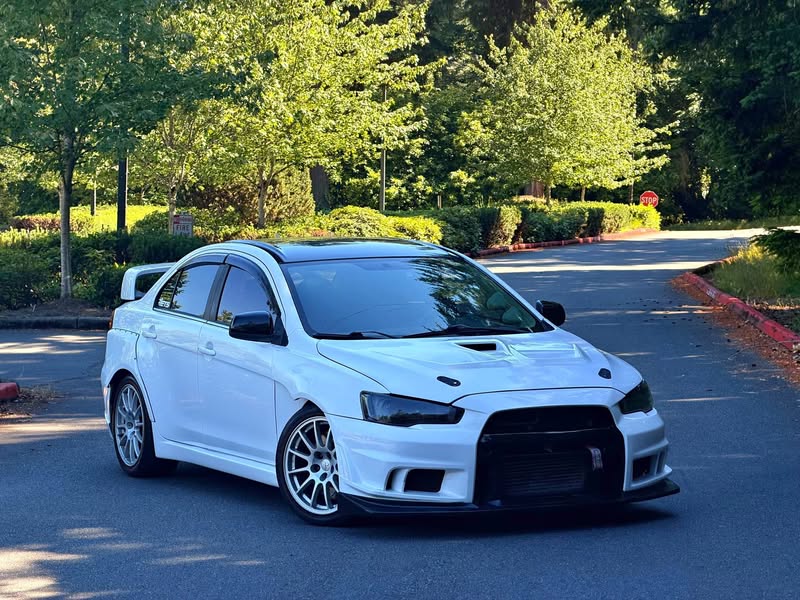 2010 Mitsubishi Lancer Evolution - MR Sedan 4D