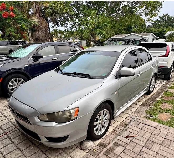 2011 Mitsubishi Lancer - ES Sedan 4D