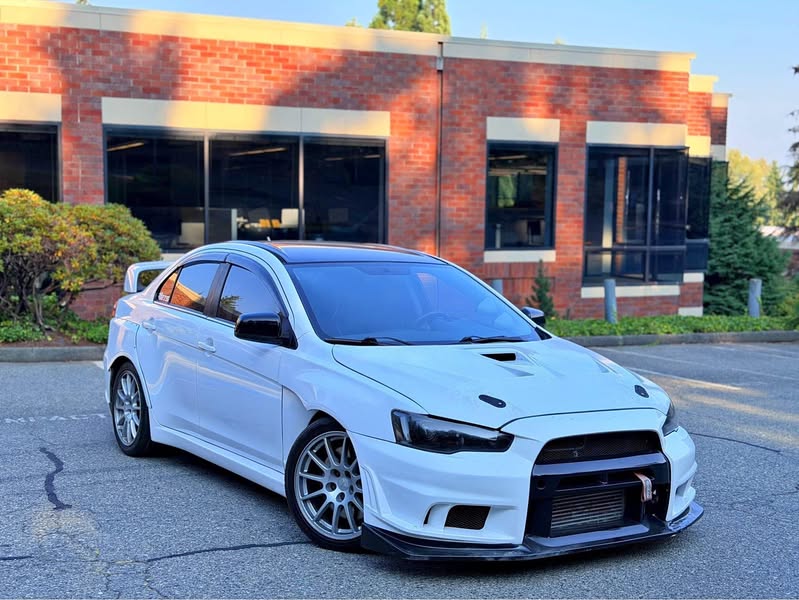 2010 Mitsubishi Lancer Evolution - MR Sedan 4D