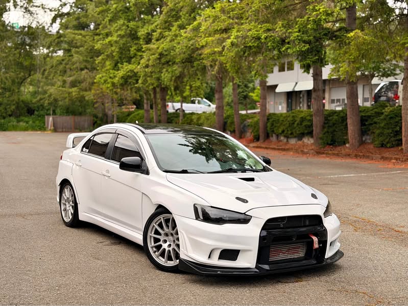 2010 Mitsubishi Lancer Evolution - MR Sedan 4D