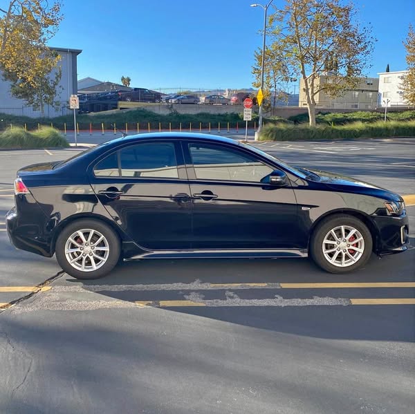 2016 Mitsubishi Lancer - ES Sedan 4D