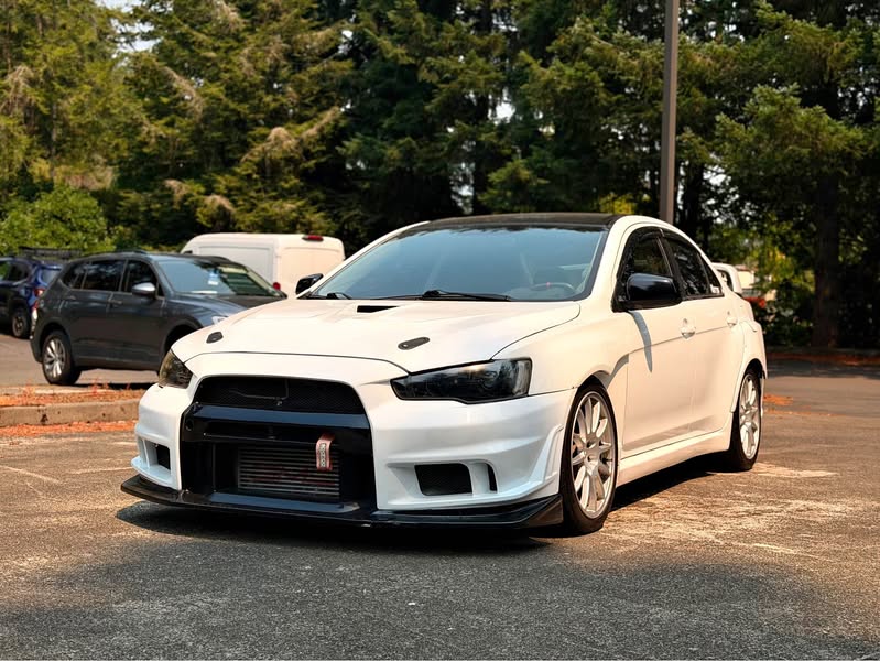 2010 Mitsubishi Lancer Evolution - MR Sedan 4D