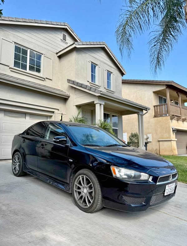 2015 Mitsubishi Lancer - ES Sedan 4D