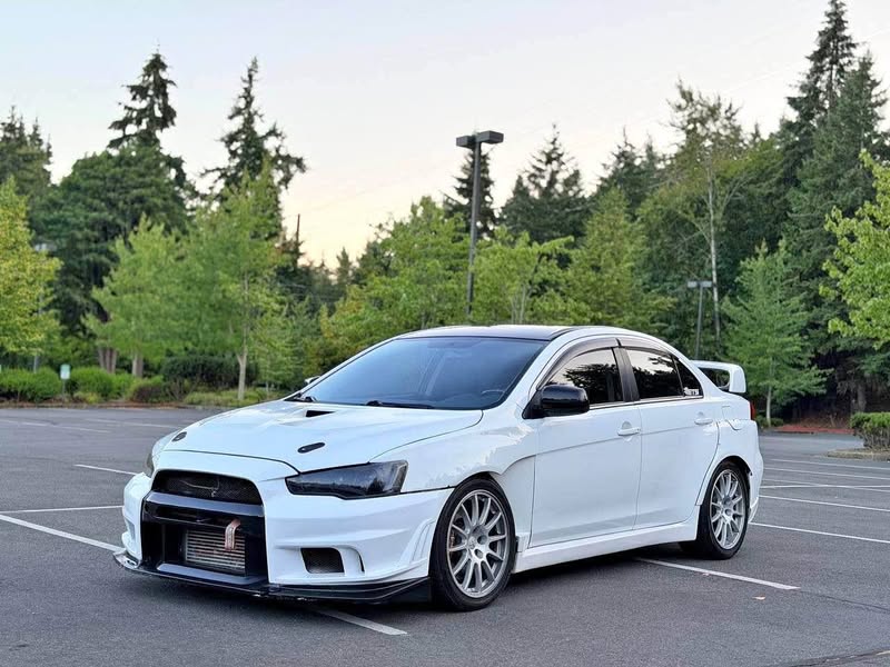 2010 Mitsubishi Lancer Evolution - MR Sedan 4D