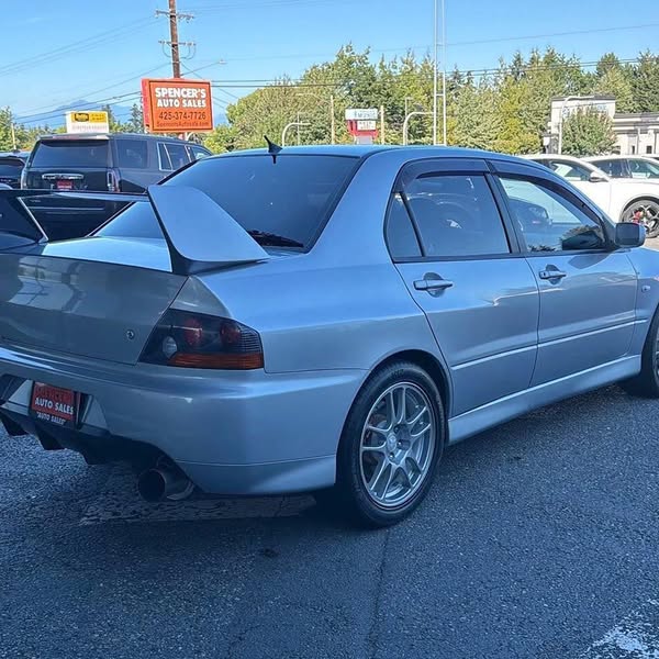 2006 Mitsubishi Lancer Evolution IX AWD 4dr Sedan