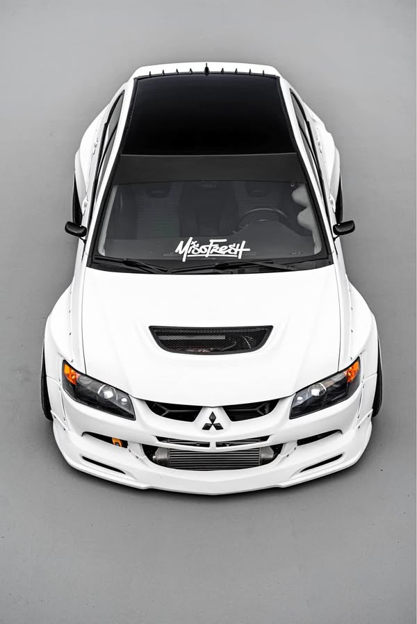 2005 Mitsubishi Lancer Evolution - GSR Sedan 4D