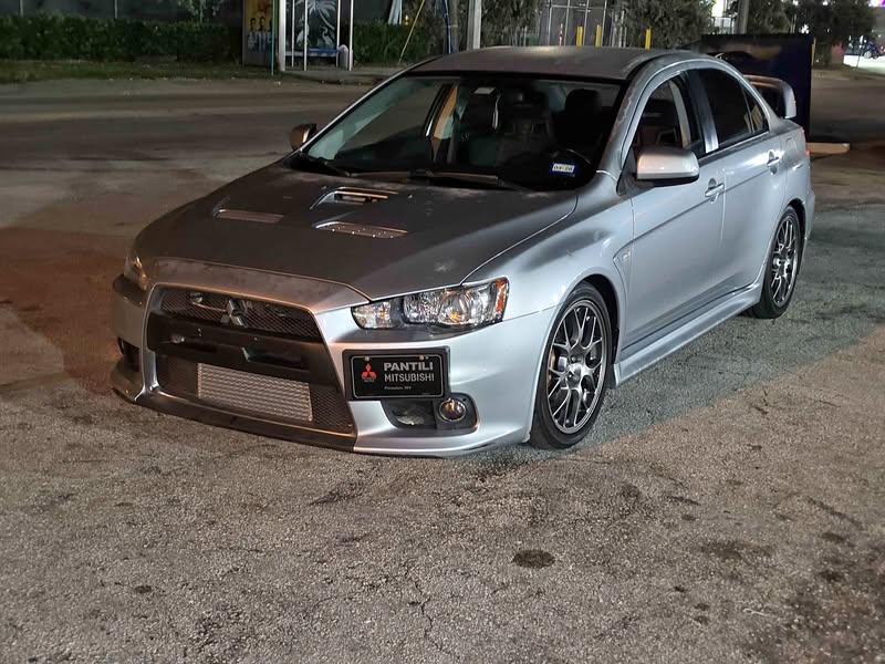 2011 Mitsubishi Lancer Evolution - MR Sedan 4D