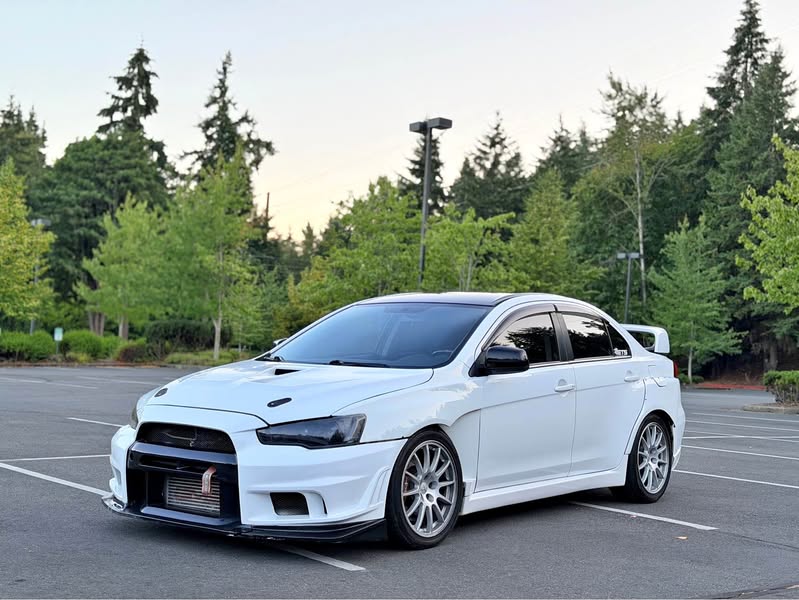 2010 Mitsubishi Lancer Evolution - MR Sedan 4D