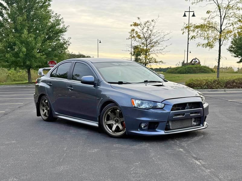 2010 Mitsubishi Lancer Evolution - MR Sedan 4D