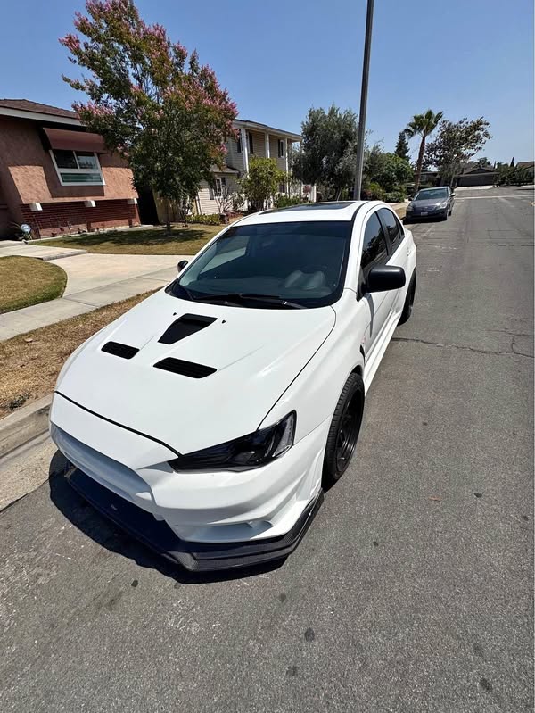 2012 Mitsubishi Lancer Evolution - MR Sedan 4D