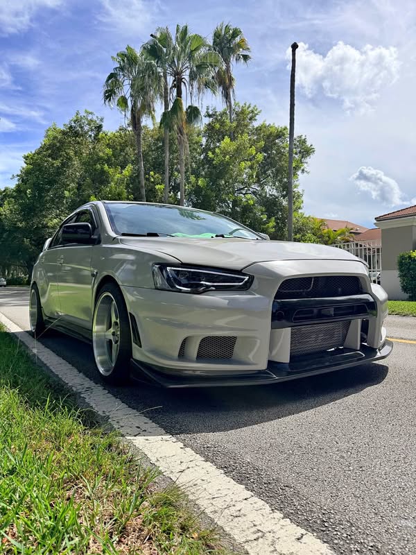 2011 Mitsubishi Lancer Evolution - MR Sedan 4D
