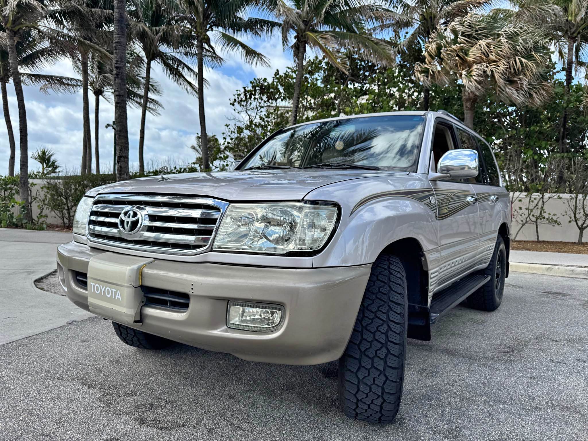 2000 Toyota Landcruiser - Sport Utility 4D