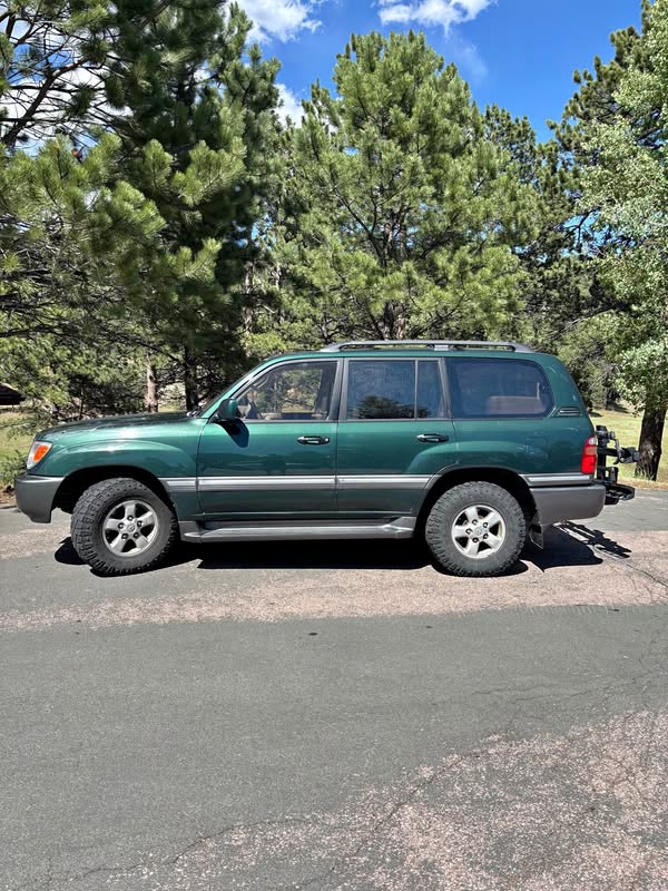 2000 Toyota Landcruiser - Sport Utility 4D