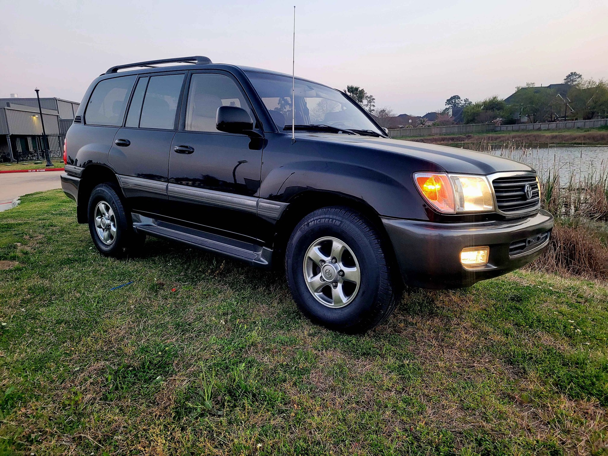 2001 Toyota Landcruiser - Sport Utility 4D