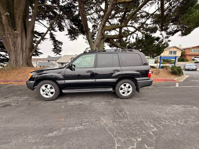 2004 Toyota Landcruiser - Sport Utility 4D